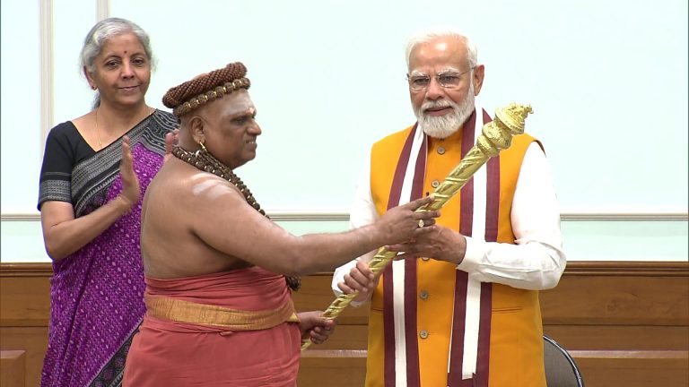 “இந்தியாவின் முன்னேற்றத்திற்குத் தடையாக இருப்பவர்கள், நமது ஒற்றுமையை உடைக்க முயற்சிப்பார்கள்..!” மோடி எச்சரிக்கை