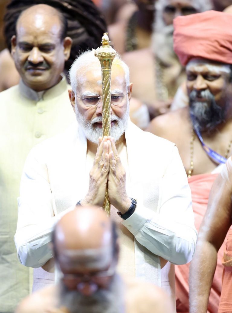 “புதிய நாடாளுமன்றக் கட்டிடத்தின் ஒவ்வொரு செங்கல்லும், ஒவ்வொரு சுவரும், ஒவ்வொரு துகளும் ஏழைகளின் நலனுக்காக அர்ப்பணிக்கப்படும்” பிரதமர் மோடி