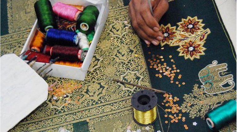 சென்னை தொலைக்காட்சியின் “ஒளிரும் புன்னகை – ஜர்தோசி கலையும் கலைஞர்களும்” என்ற ஆவணப்படம் சர்வதேச விருது  பெற்றது