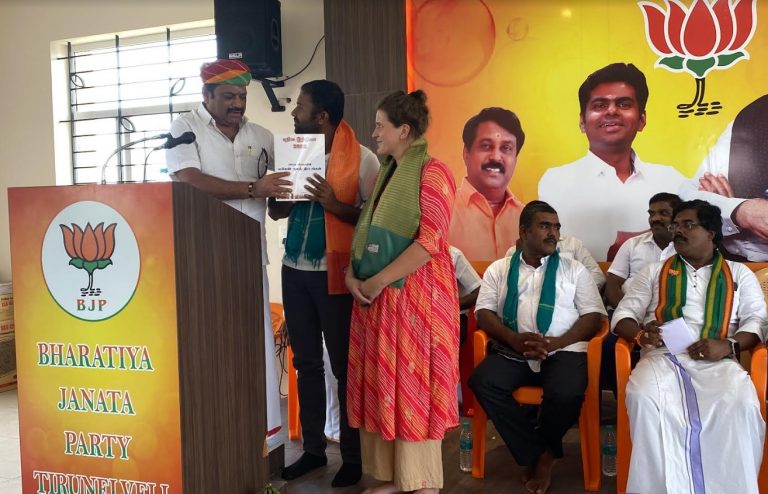 ’’நெல்லை நீர்வழிக் கால்வாய்களில் கழிவுகள் கொட்டுவதை தடுக்க வேண்டும்..!’’ மாவட்ட கலெக்டருக்கு பாஜக விவசாய அணி வலியுறுத்தல்