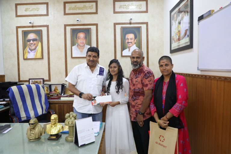 ’’இலங்கைத் தமிழர் மறுவாழ்வு முகாம் மாணவி படிக்க உதவி..!’’ பி.டி.ஆர்-க்கு நன்றி சொன்ன சீமான்