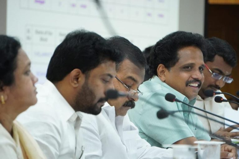 ’’மதுரையில் அடிப்படை வசதி மோசம்..!’’ சு.வெங்கடேசன் எம்பி தலைமையில் நடந்த கூட்டத்தில் மக்கள் பிரதிநிதிகள் வருத்தம்