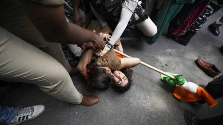 “மல்யுத்த வீரர்கள் போராட்டம்; முன்னாள் கிரிக்கெட் வீரர்கள் அறிக்கை..!”