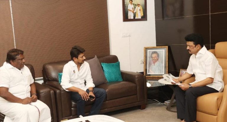 ’’தொடர்புகொள்ள இயலாத நிலையில் 8 பேர்..!’’ கோரமண்டல் ரயிலில் பயணம் செய்தவர்கள்