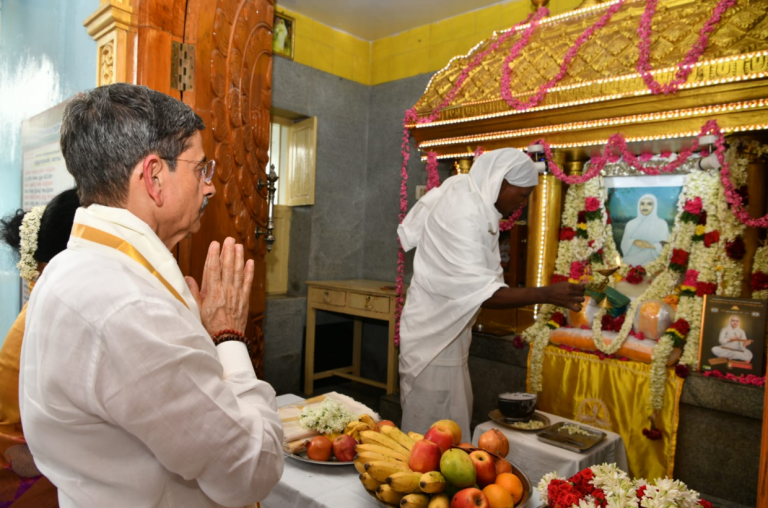 ’’வள்ளலாருக்குக் காவி வண்ணமா..?’’ கி.வீரமணி