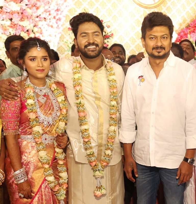 படப்பை மனோகரன் மகன் திருமணம் ’’ கலைஞரும் – தமிழும் போல மணமக்கள் பல்லாண்டு வாழ்க..!’’ அமைச்சர் உதயநிதி ஸ்டாலின் நேரில் வாழ்த்து