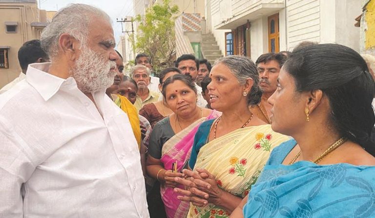 ’’சின்னாளபட்டி கூட்டுறவு சங்கங்களில் உள்ள பட்டு சேலைகளை கொள்முதல் செய்ய நடவடிக்கை..!” அமைச்சர் ஐ.பெரியசாமி
