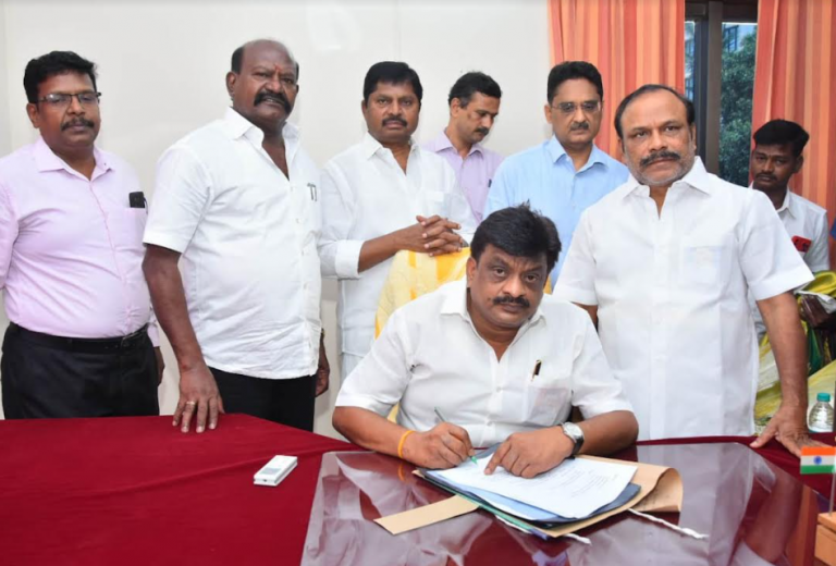 ’’தமிழ்நாடு காலணி, தோல் பொருட்கள் உற்பத்தி மற்றும் தோல் பதனிடுதல் தொழிலாளர்கள் நல வாரியத்தின் தலைவரானார் எஸ்.புகழேந்தி..!’’
