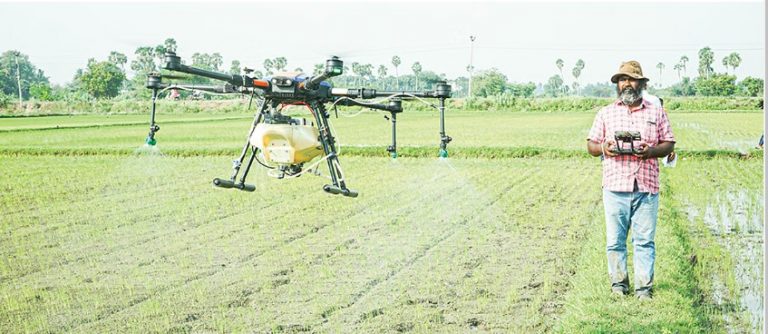 விவசாயிகளுக்கு மானியத்தில் ’ட்ரோன்’ கருவிகள்..!’’ அமைச்சர் எம்.ஆர்.கே. பன்னீர்செல்வம்