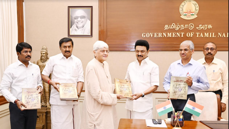 “தமிழ் மற்றும் ஆங்கிலத்தில், ‘விடுதலை போராட்டத்தில் தமிழ்நாட்டின் பங்களிப்பு’ புத்தகம்..!’’ மு.க.ஸ்டாலின் வெளியிட்டார்